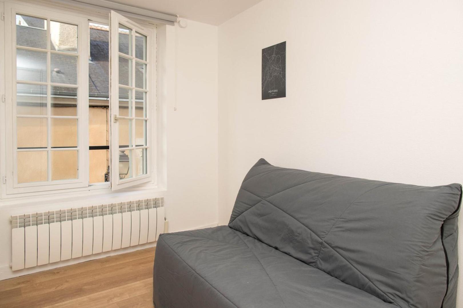 Appartement Charmant Studio Au Pied De La Cathédrale De Poitiers